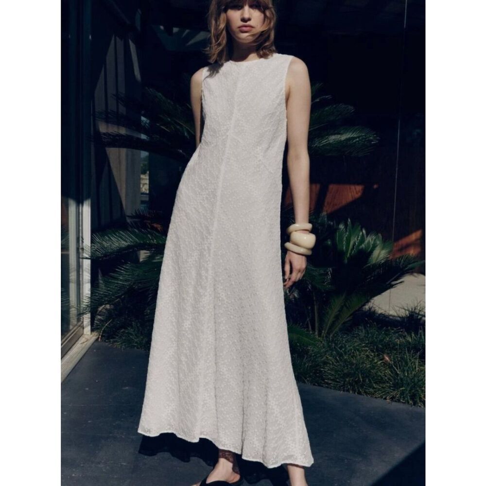 Zara Womens MidiโDress Medium M Ecru Floral Embroidered Eyelet 8584/273 NWT